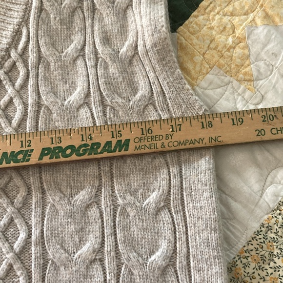 Sincerely Jules women’s cable knit sweater vest cream med.soft layered classic - Picture 5 of 6